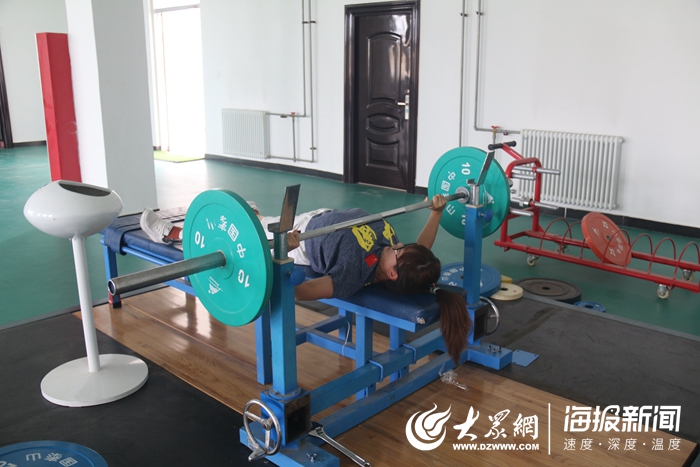菏泽举重健儿世界冠军_曹县举重冠军_菏泽籍举重教练