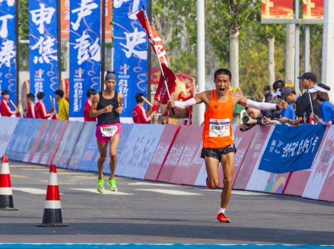 马拉松郑州_郑州马拉松路线_马拉松郑州路线2024