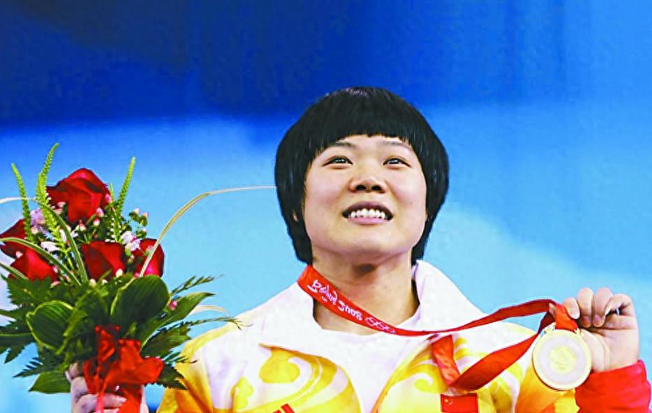 奥运举重女子冠军前年是谁_举重女子奥运会冠军_奥运女子举重04年前冠军