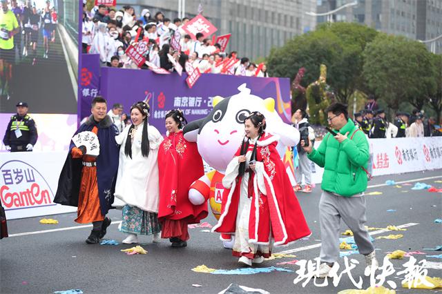 马拉松南京2025_马拉松南京2024时间赛事_马拉松南京2022