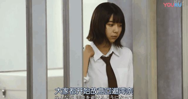 游泳孤立冠军是谁_游泳冠军人_游泳冠军被孤立的是谁啊