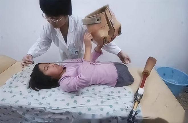 篮球小孩比赛_小孩篮球明星_打篮球的小孩冠军
